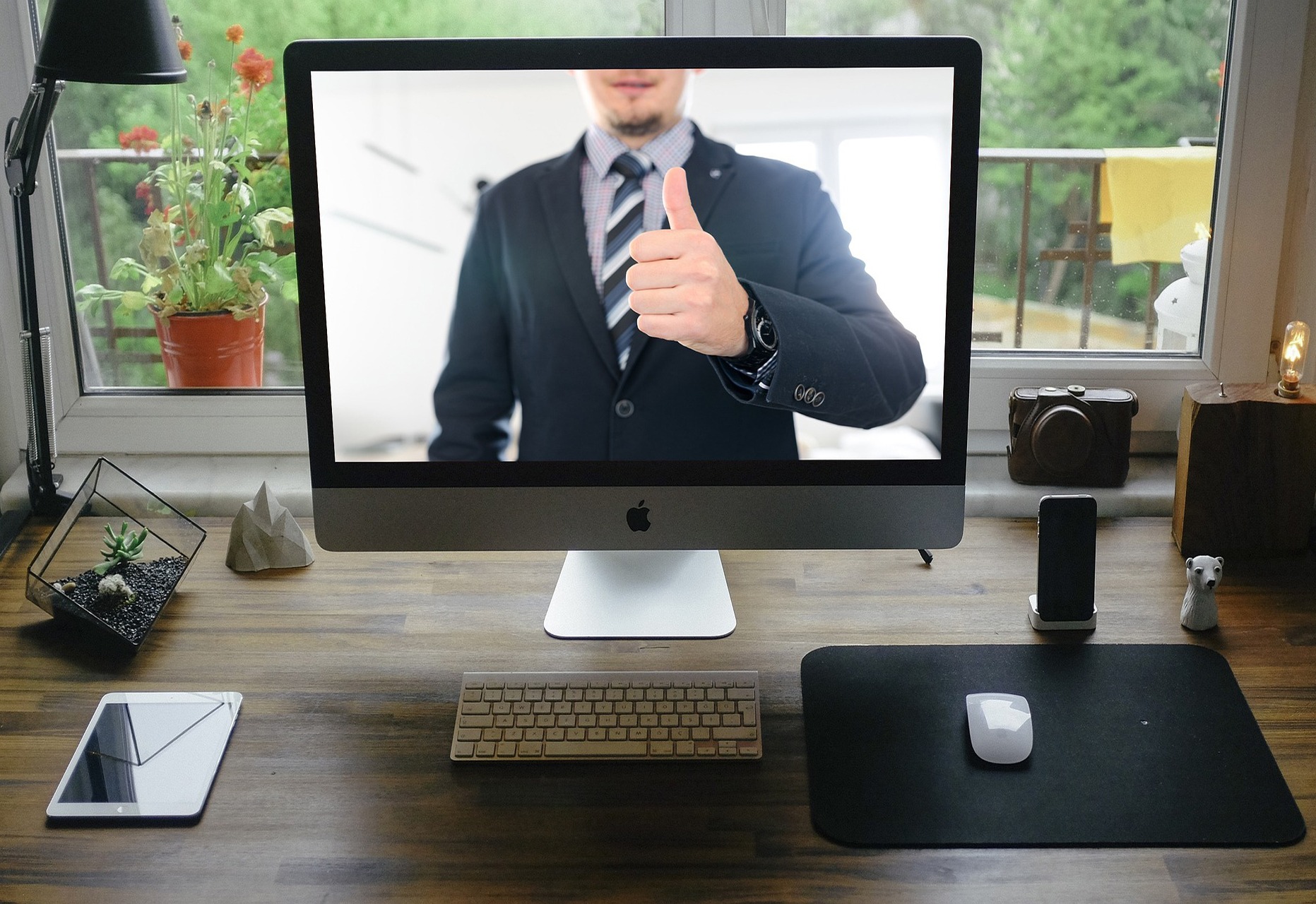 Article image: Video meetings and interviews - Tips and Tricks